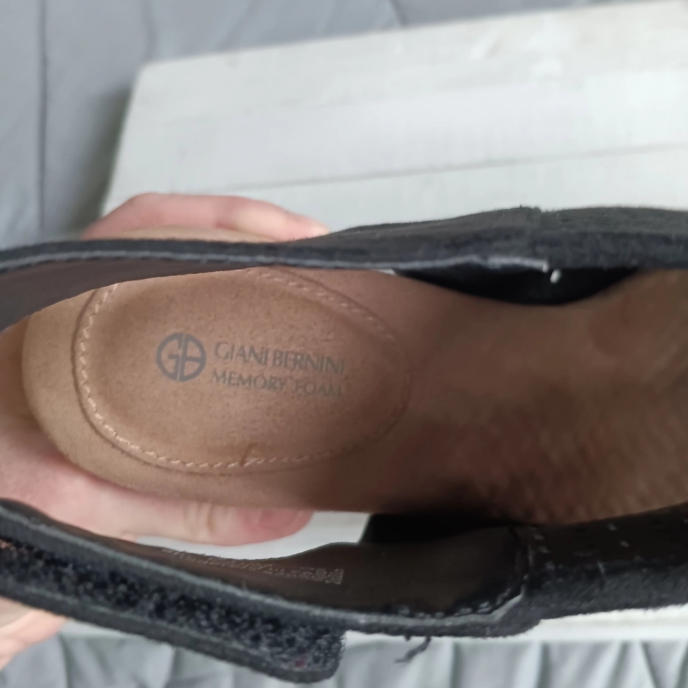 Giani Bernini Black And Tan Sz 9.5 Memory Foam Women's Peep-Toe Ankle Heels - Picture 10 of 11